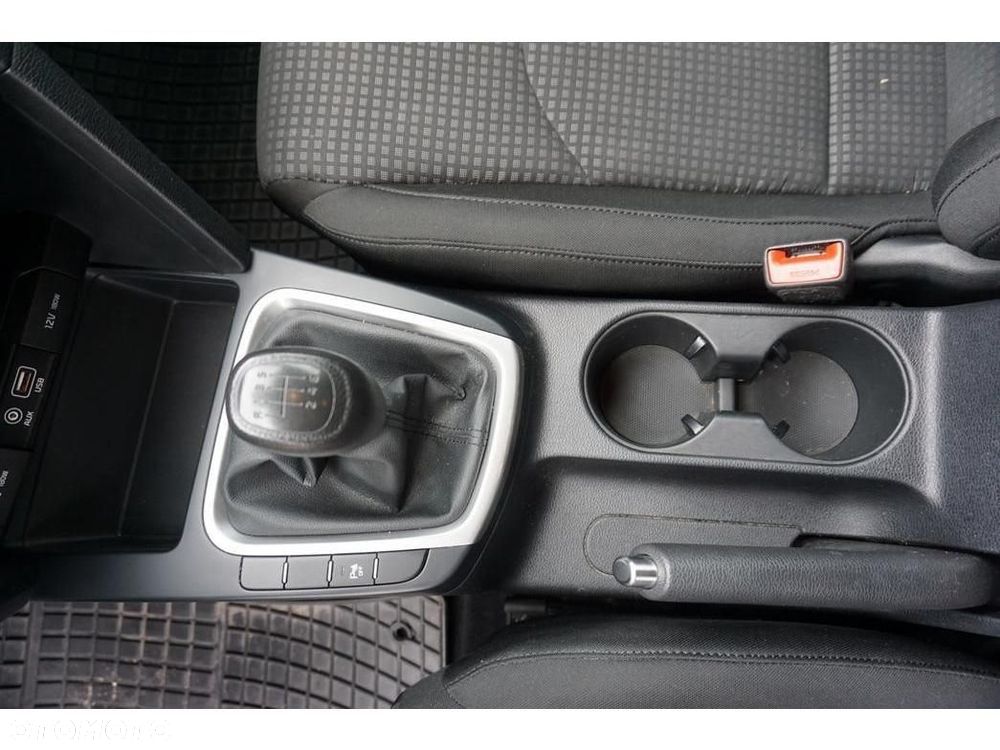 Kia Ceed - 21