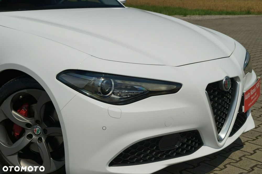 Alfa Romeo Giulia - 25