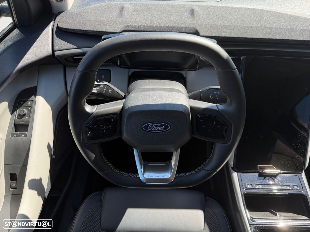 Ford Explorer 77 kWh Premium - 12