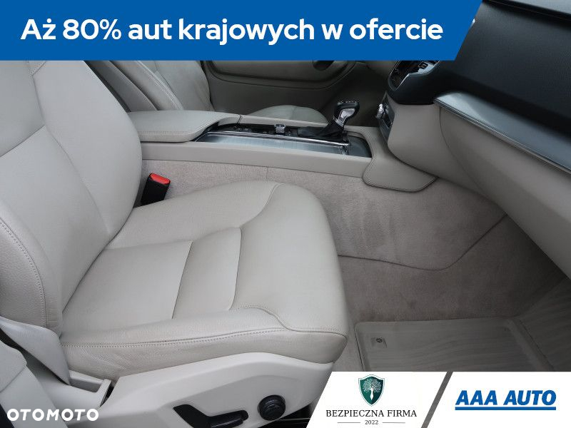 Volvo XC 90 - 10