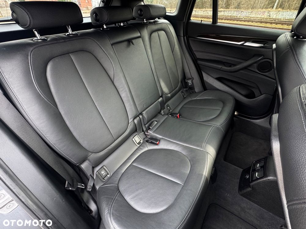 BMW X1 xDrive25i xLine - 21