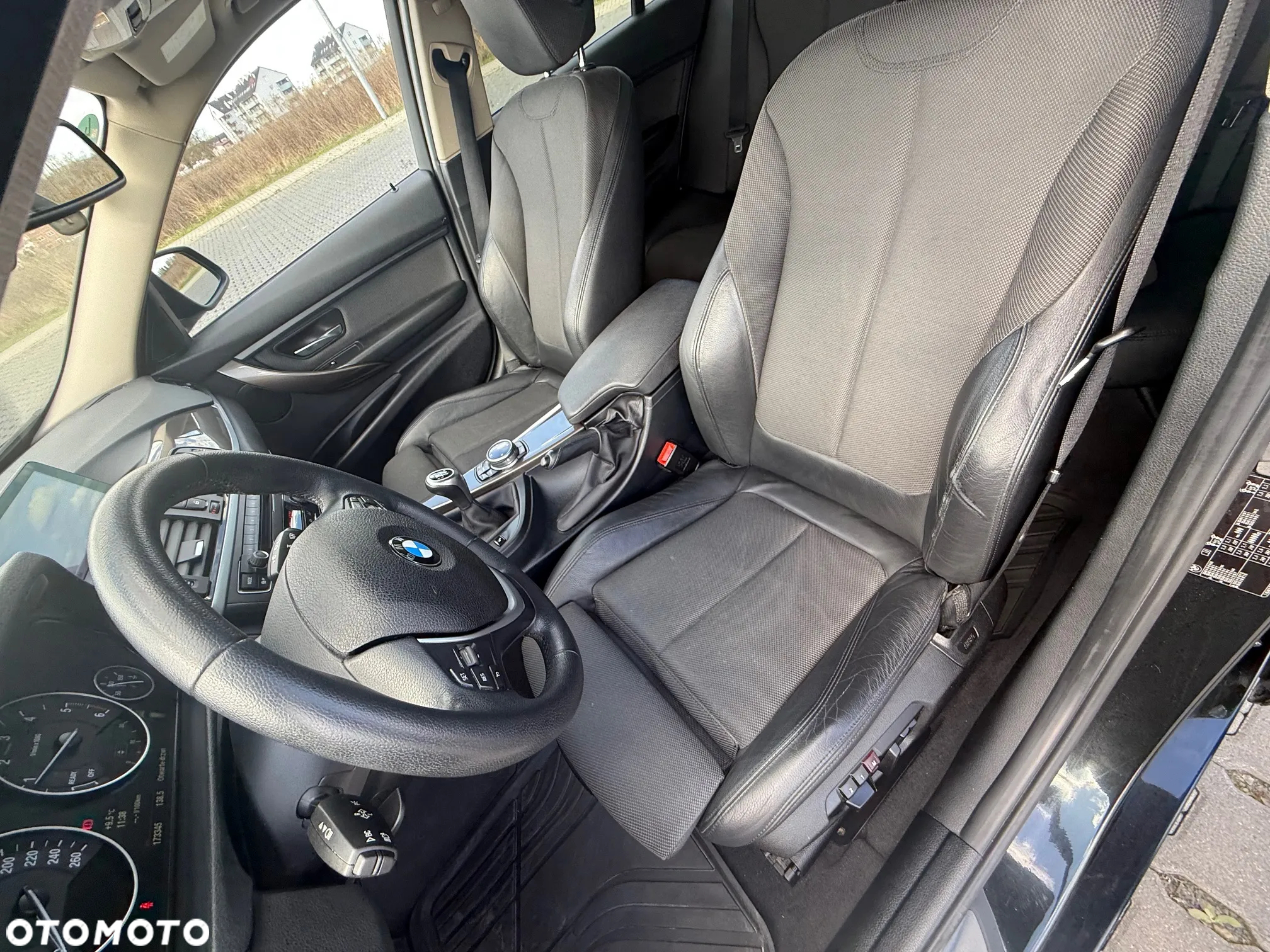 BMW Seria 3 318d Touring Modern Line - 19