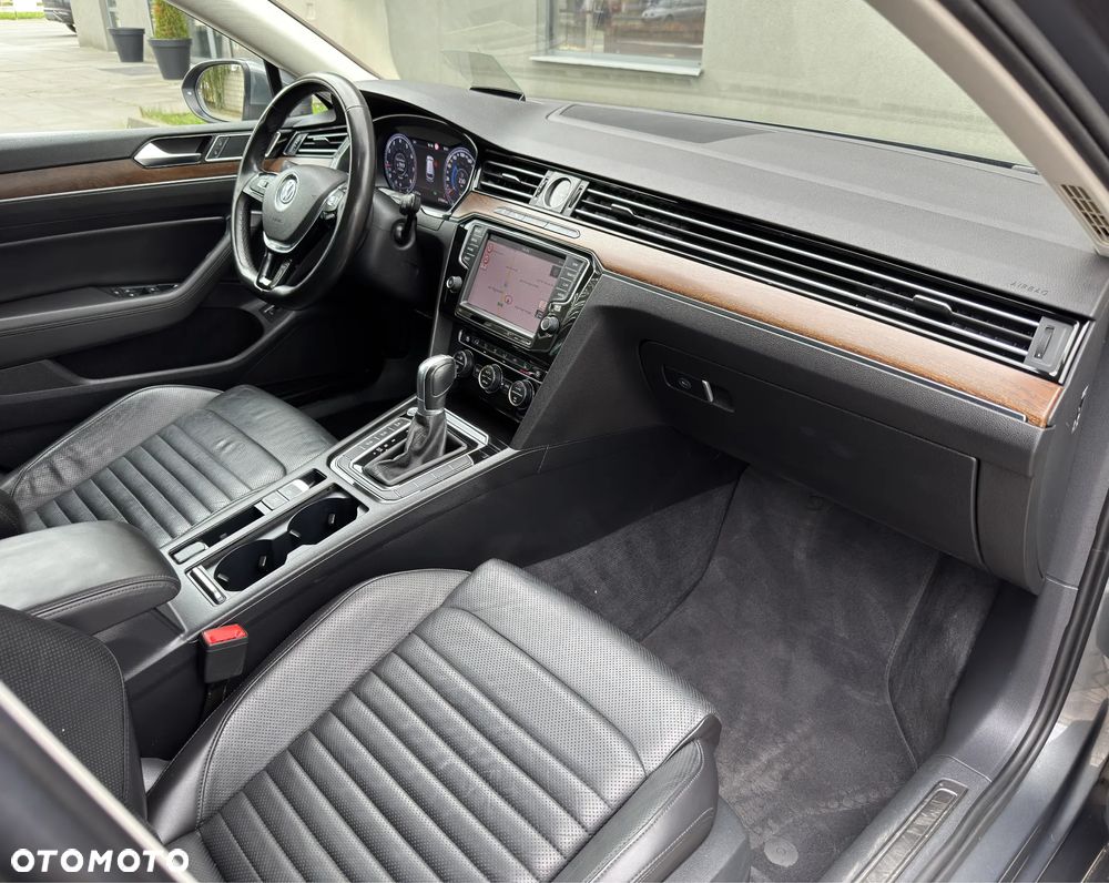 Volkswagen Passat 2.0 TSI (BlueMotion Technology) DSG Highline - 35