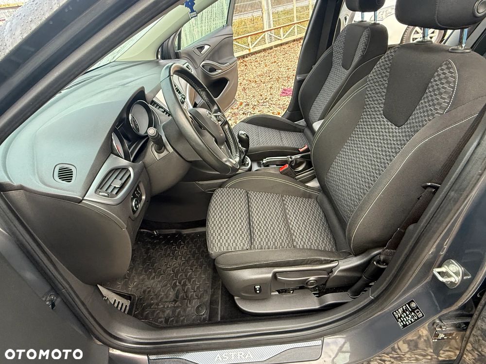 Opel Astra 1.4 Turbo Innovation - 21
