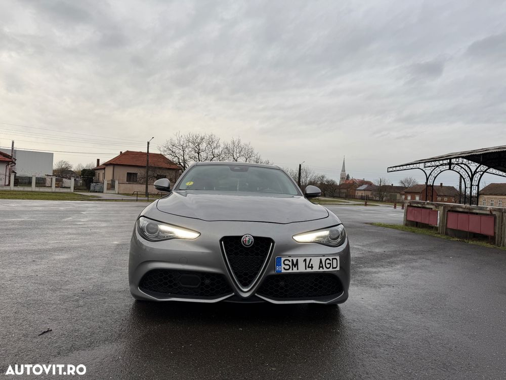 Alfa Romeo Giulia 2.2 AT8-Q4 Veloce - 4