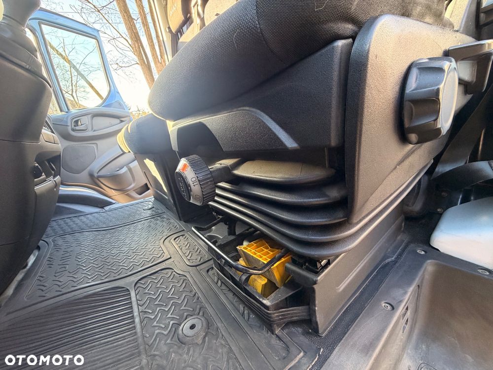 Iveco Daily 35S18 - 11