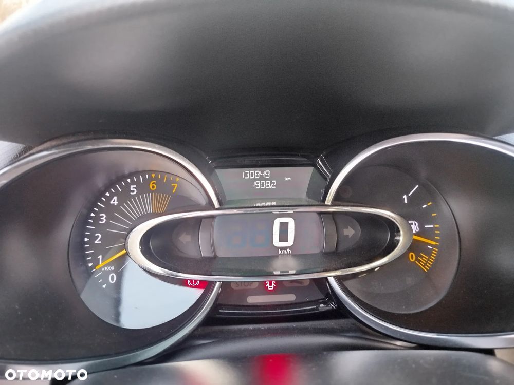 Renault Clio 1.2 16V 75 LIMITED - 11