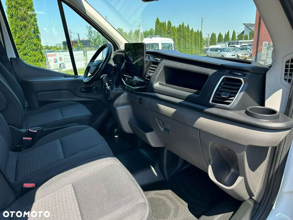 Ford Transit - 12