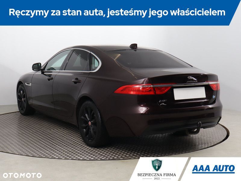 Jaguar XF - 5