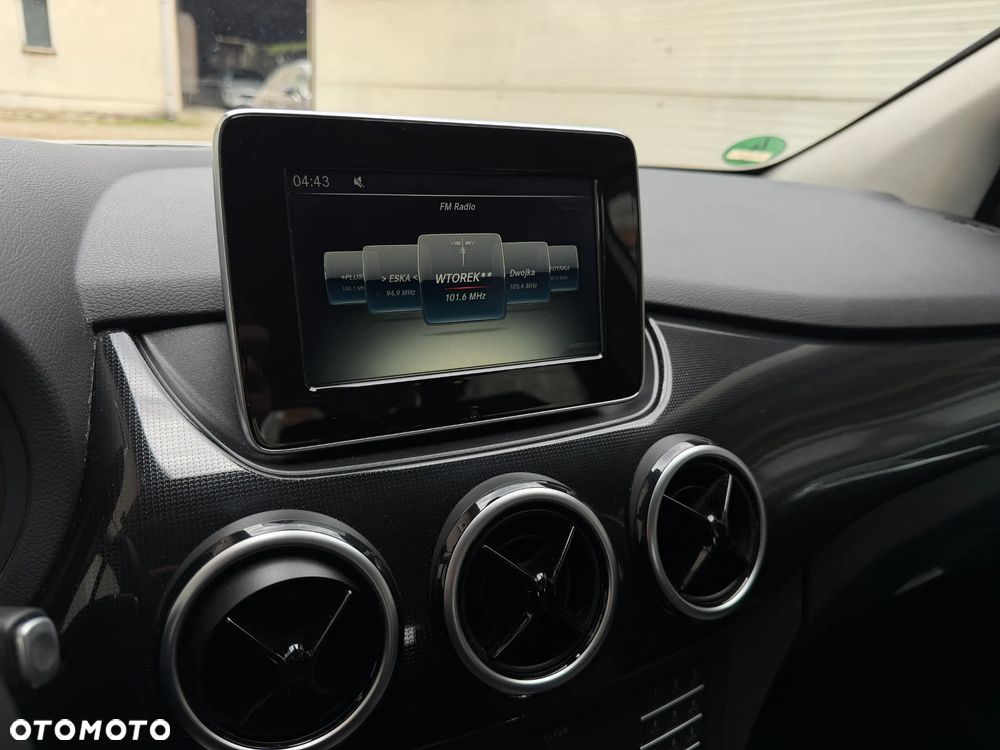 Mercedes-Benz Klasa B 180 (BlueEFFICIENCY) 7G-DCT - 18