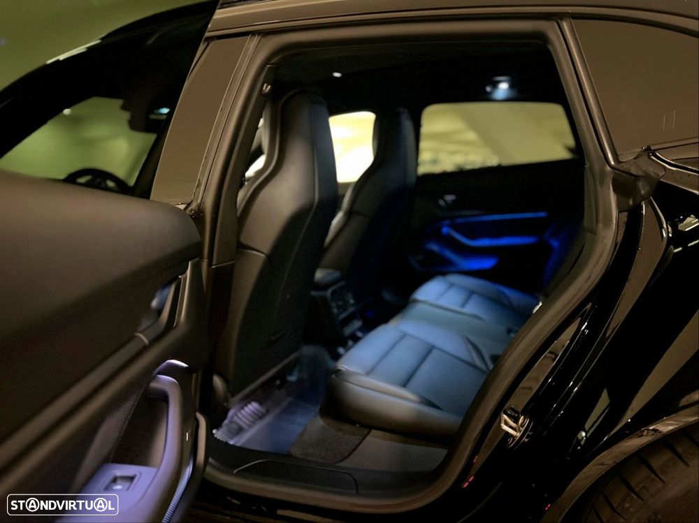 Porsche Taycan Sport Turismo - 4