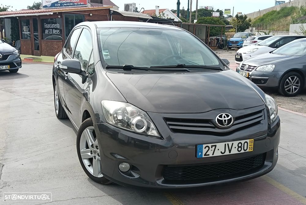 Toyota Auris 1.4 D-4D Sol - 1