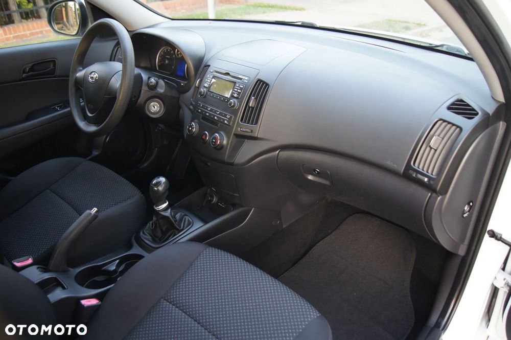 Hyundai i30 1.4 Blue Comfort - 26