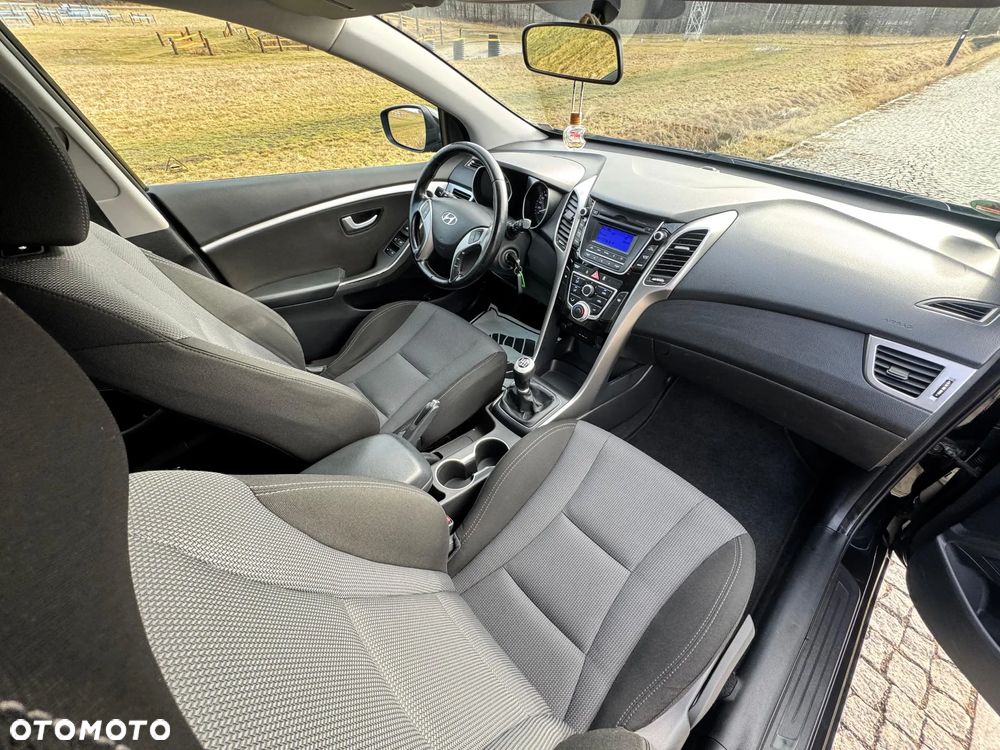 Hyundai i30 i30cw 1.4 CRDi Advantage - 22