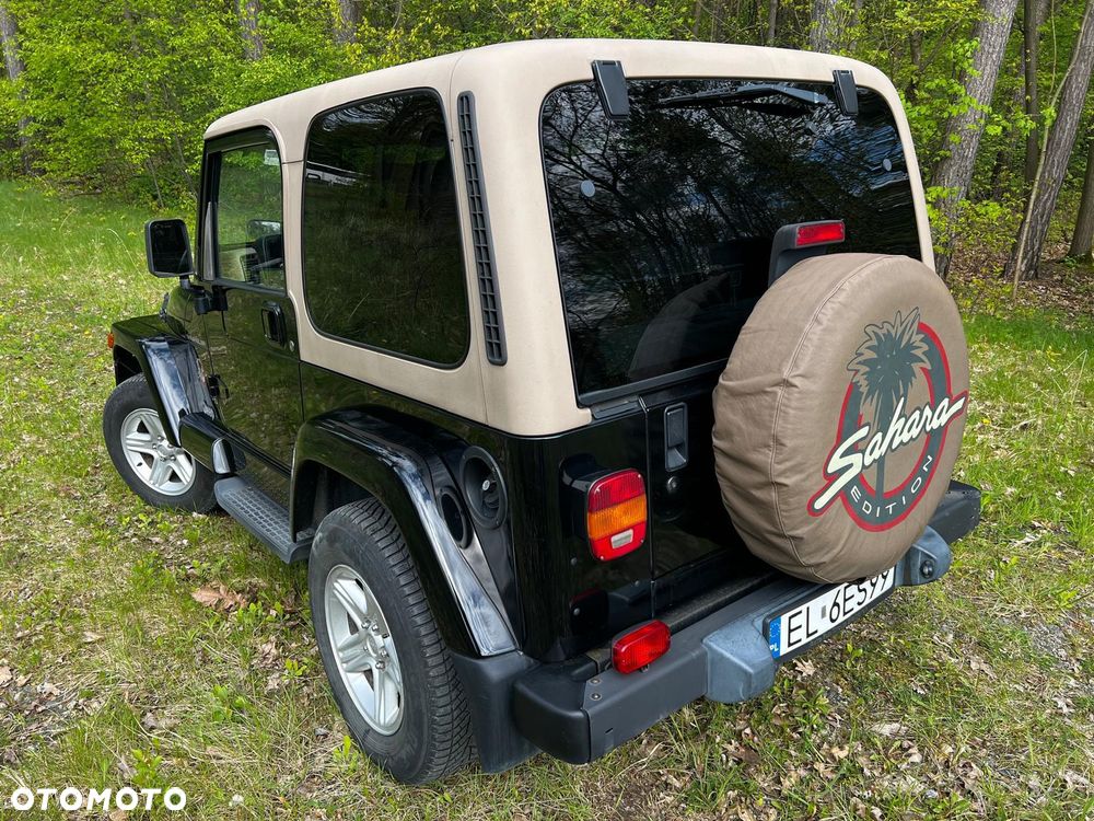 Jeep Wrangler 4.0 Sport - 21