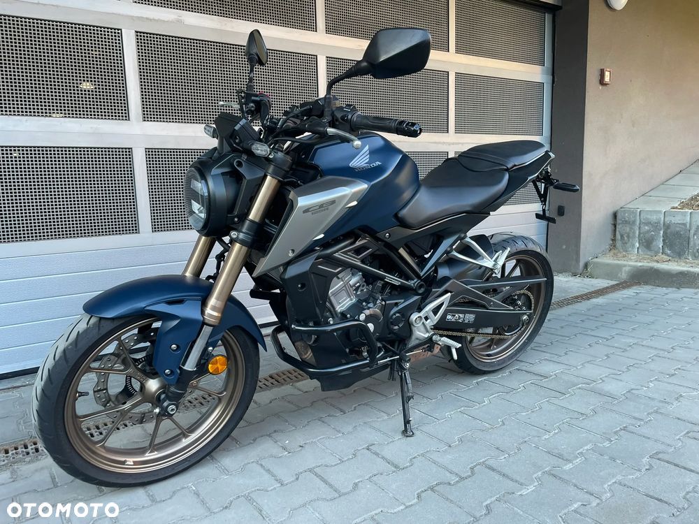 Honda CB - 2