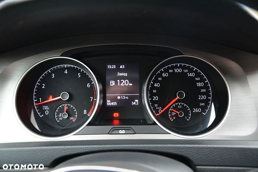 Volkswagen Golf - 39
