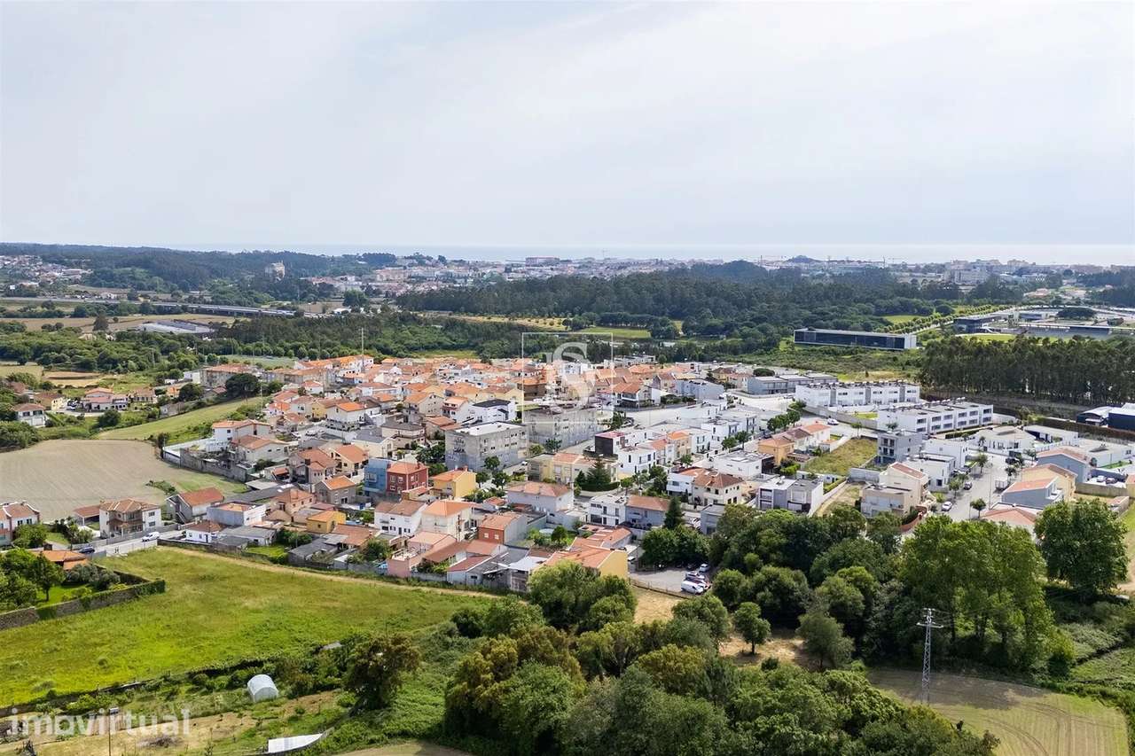 Terreno, 1 900 m², Touguinha e Touguinhó - Grande imagem: 4/19