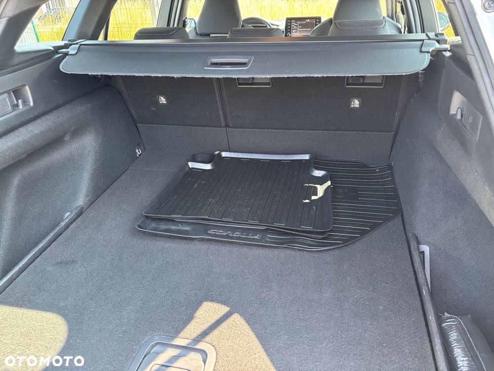 Toyota Corolla 1.8 Hybrid Comfort - 26