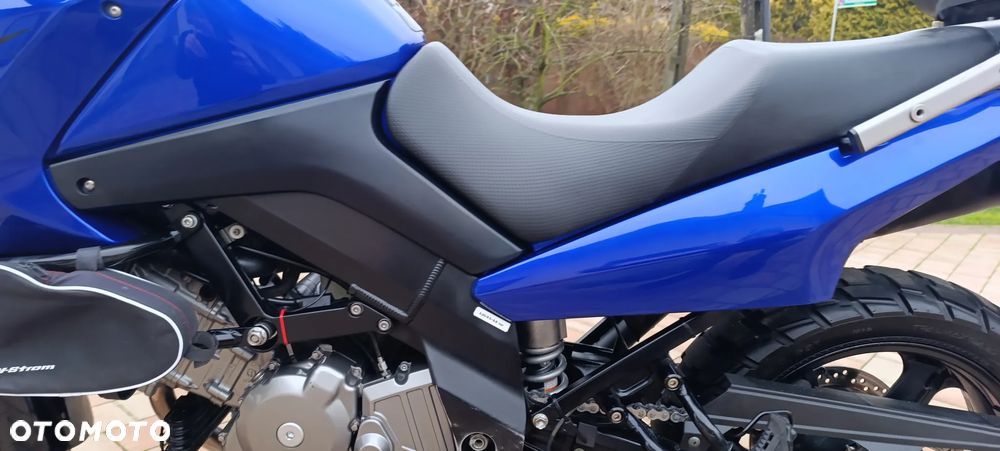 Suzuki V-STROM - 37
