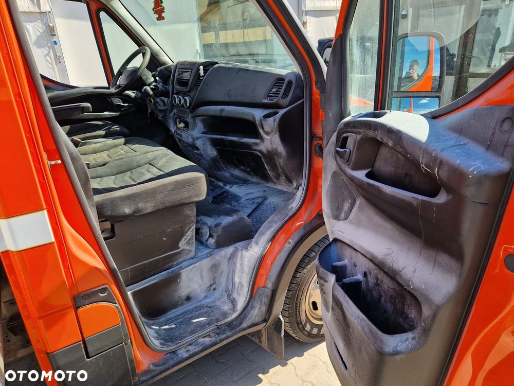 Iveco Daily do 3,5T 3.0 170 PS Na Blizniakach Laweta Pomoc Droga Najazd - 19