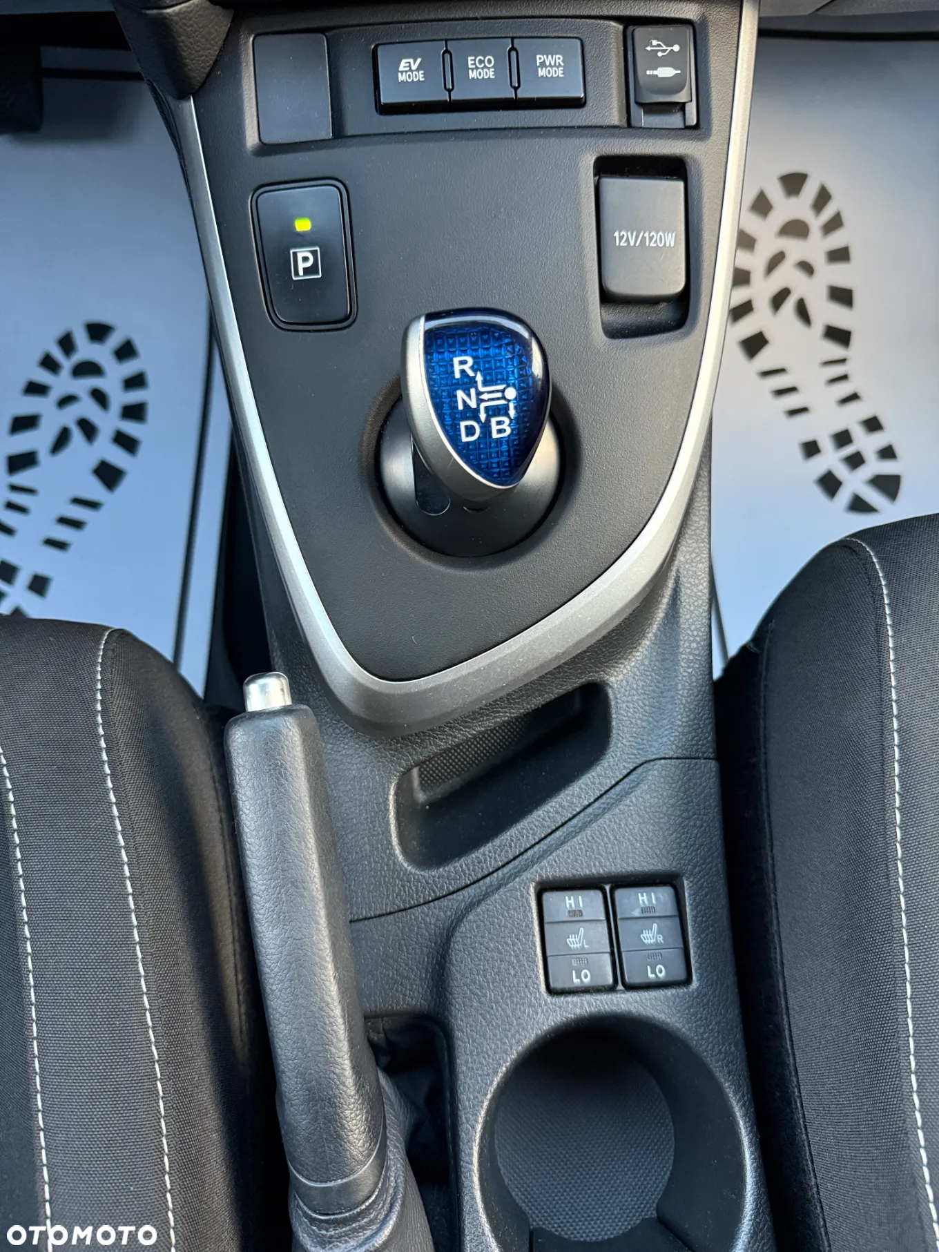 Toyota Auris 1.8 HSD Luna - 11