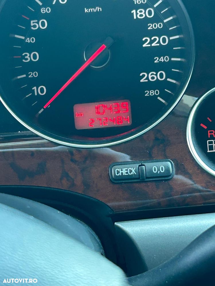Audi A8 - 7