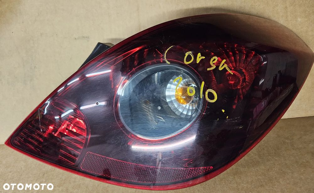 Opel Corsa D  lampa tył tylna prawa lewa  3D - 1