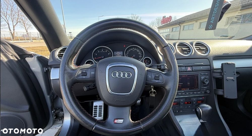 Audi A4 Cabrio 2.0 TFSI multitronic - 15