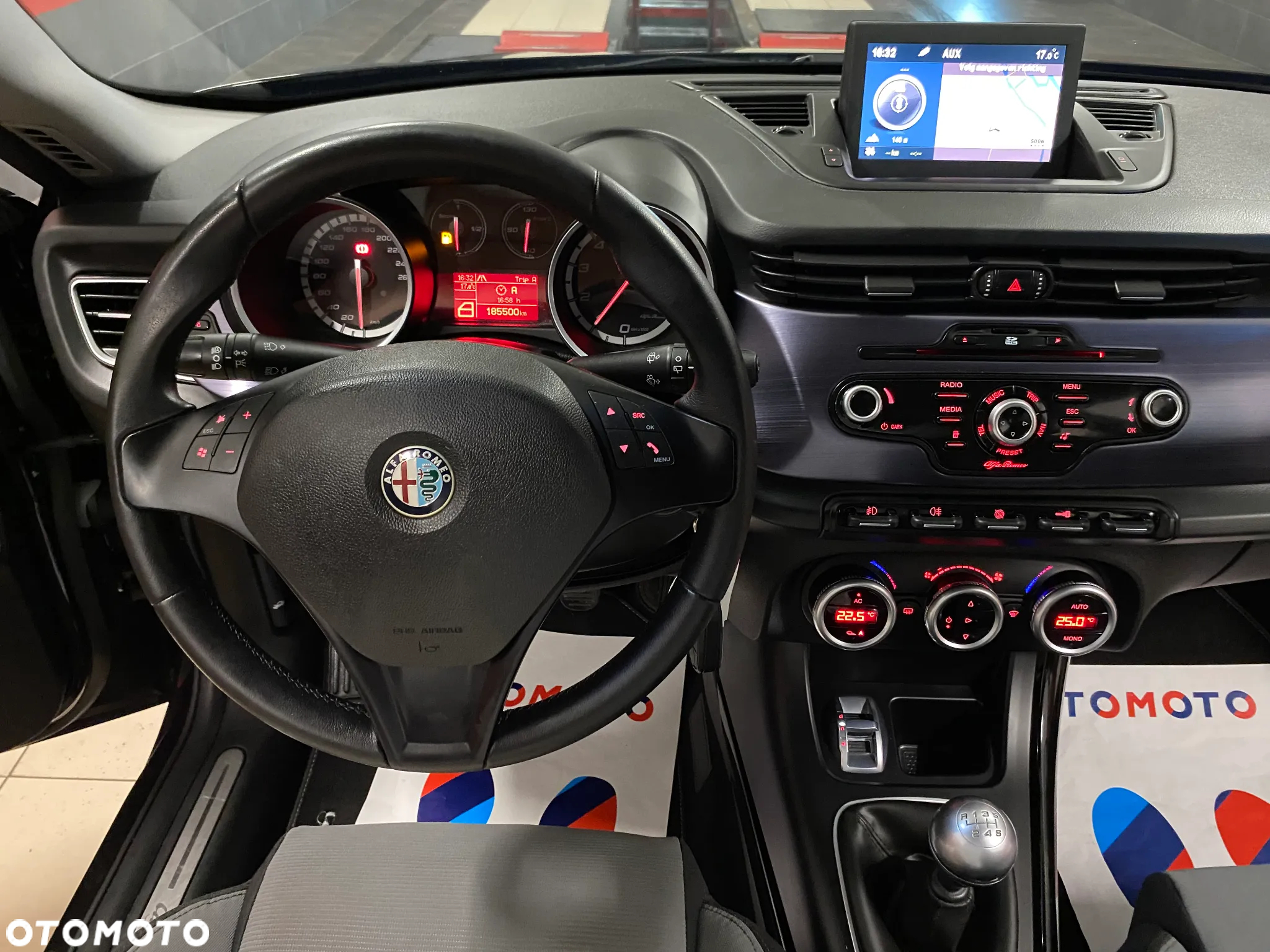 Alfa Romeo Giulietta 1.4 TB MultiAir Exclusive - 14
