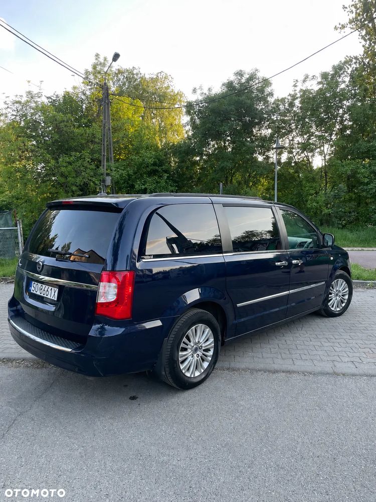 Lancia Voyager 2.8CRD Gold - 3