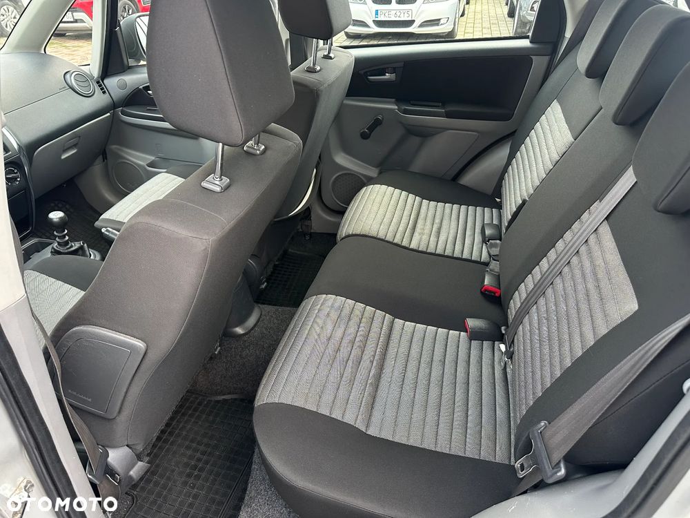 Suzuki SX4 2.0 DDiS Comfort 4WD - 8