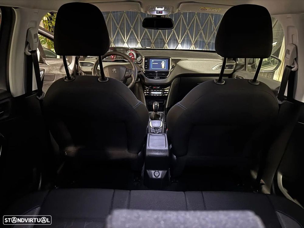 Peugeot 2008 1.2 PureTech Allure - 28