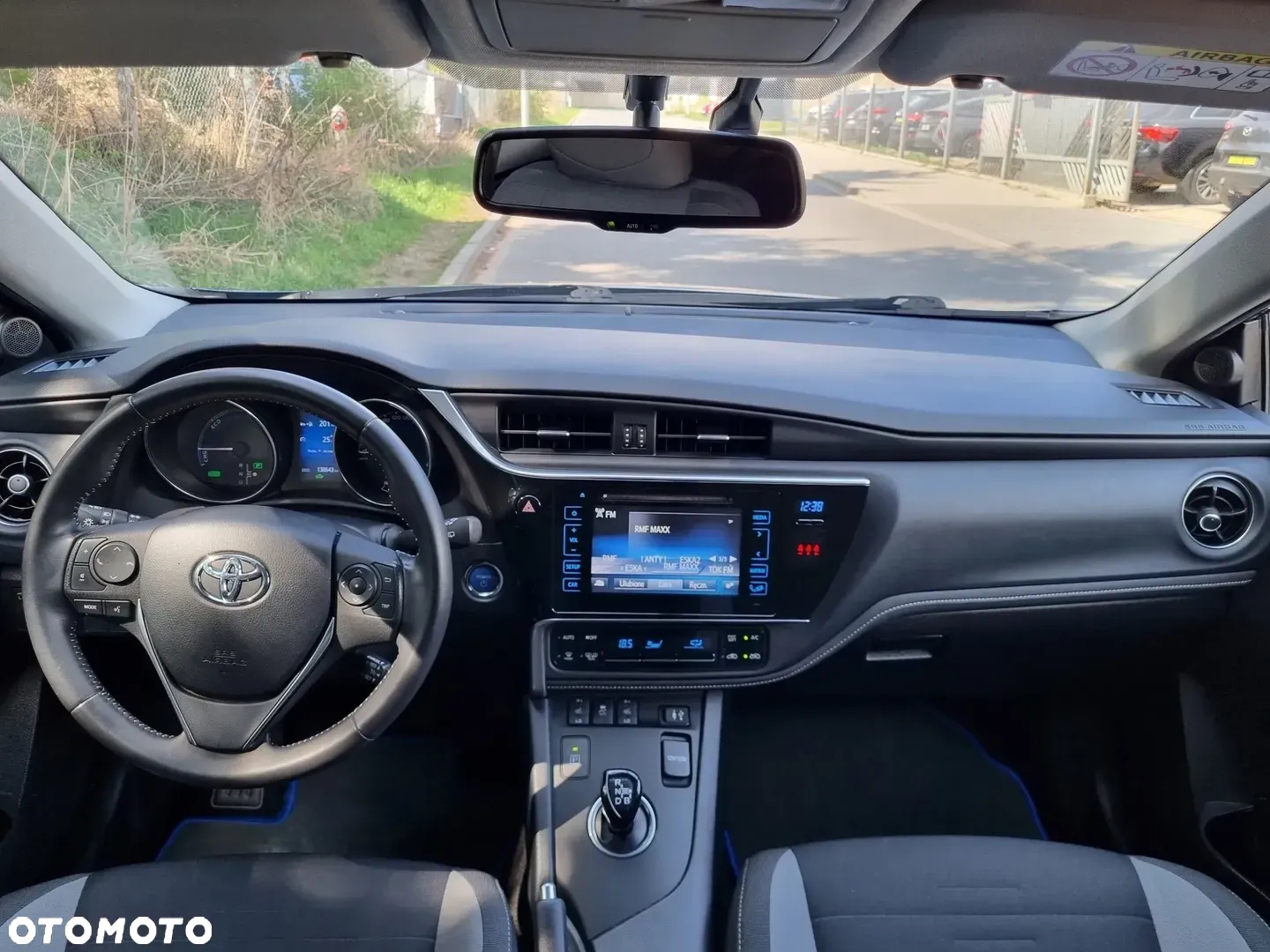 Toyota Auris Hybrid 135 Comfort - 15