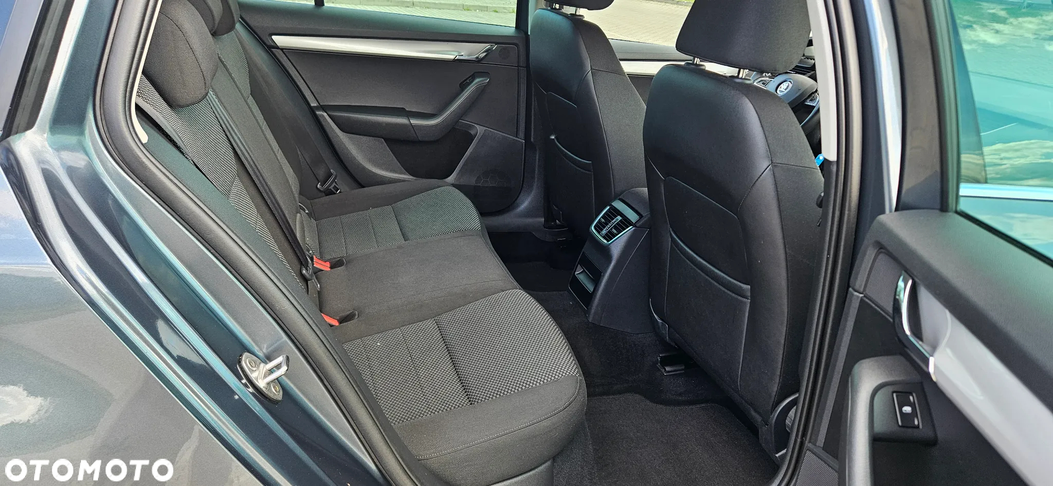 Skoda Octavia Combi 1.0 TSI (Green tec) DSG Ambition - 9