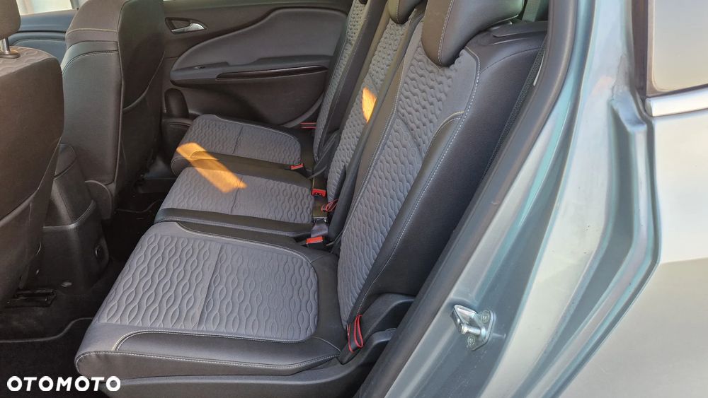 Opel Zafira - 12