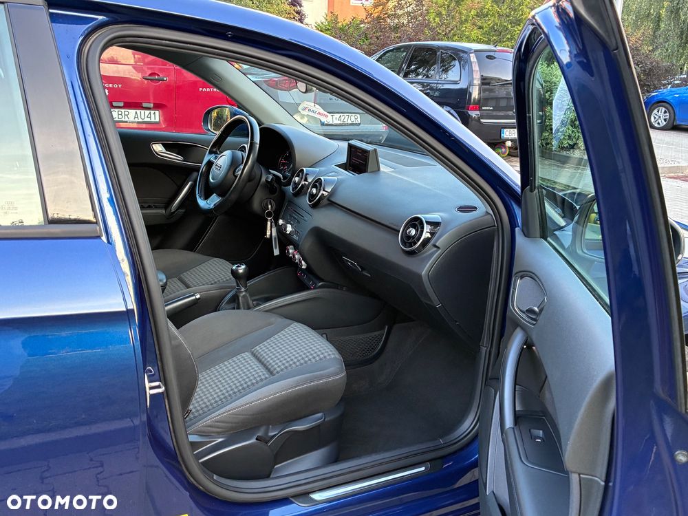 Audi A1 Sportback 1.6 TDI Attraction - 11