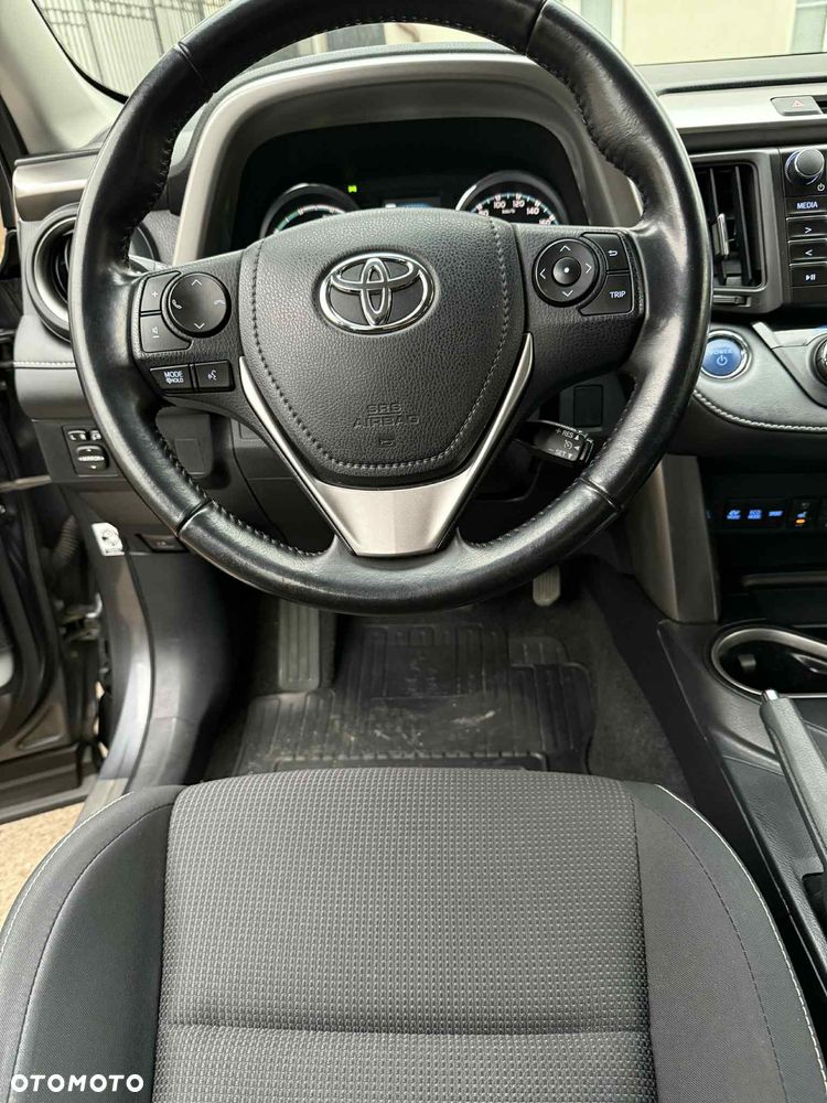 Toyota RAV4 - 18