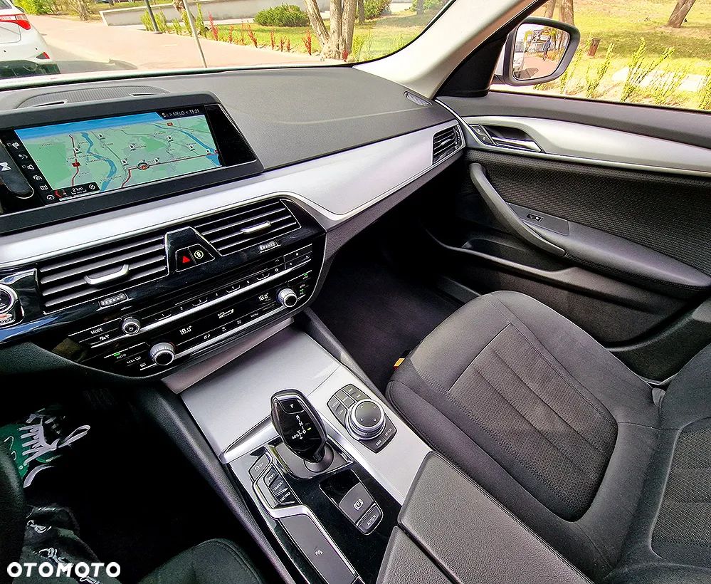 BMW Seria 5 518d Business Edition - 30