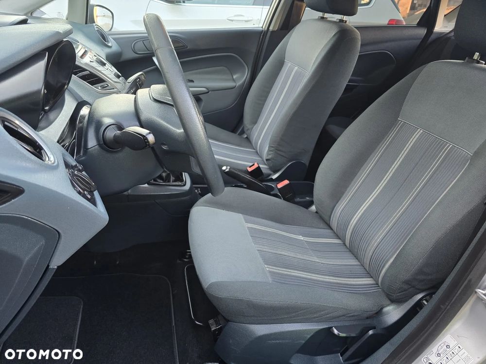 Ford Fiesta 1.25 Trend EU5 - 19