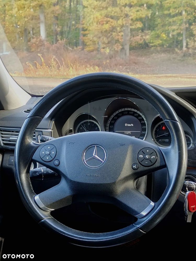Mercedes-Benz Klasa E - 11