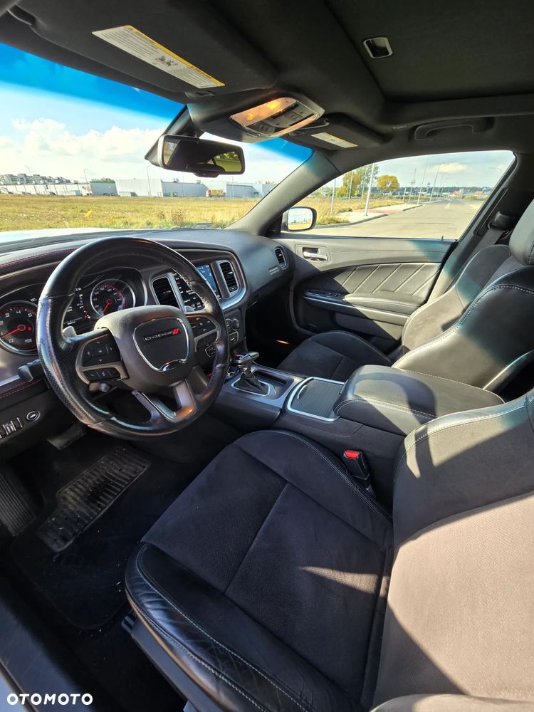 Dodge Charger 5.7 R/T - 12