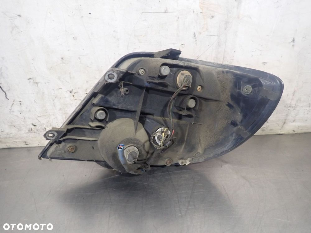 LAMPA LEWA TYLNA SUBARU IMPREZA GX - 6
