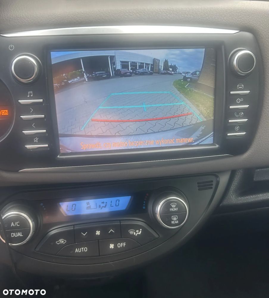Toyota Yaris 1.5 Selection - 8