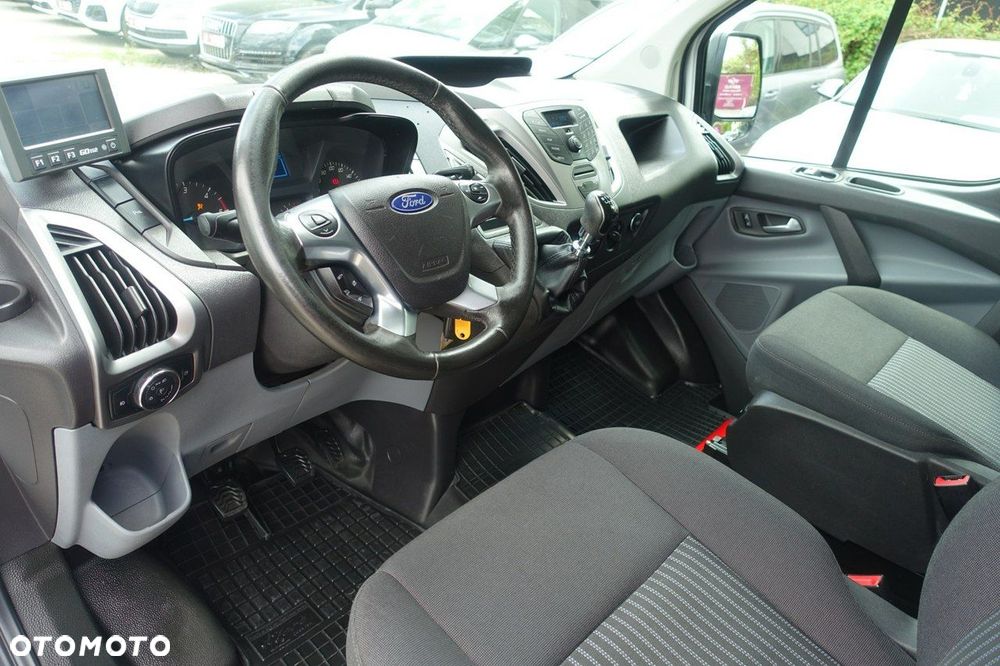 Ford Transit Custom - 11