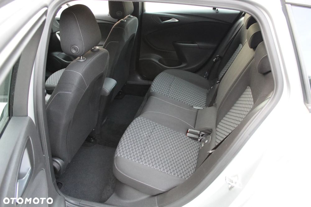 Opel Astra 1.4 Turbo Dynamic - 9