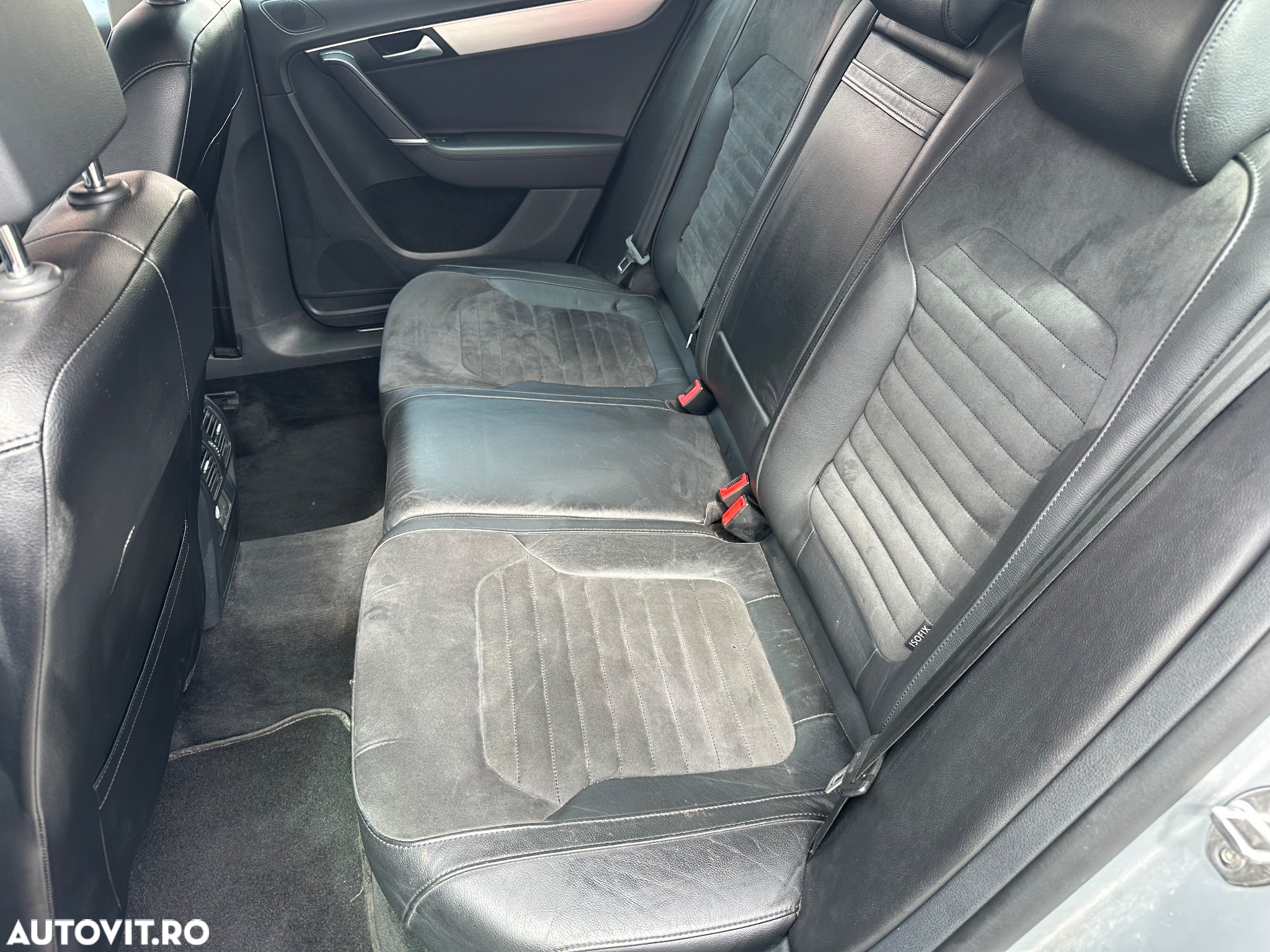 Volkswagen Passat Variant 2.0 TDI DSG BlueMotion Technology Highline - 10