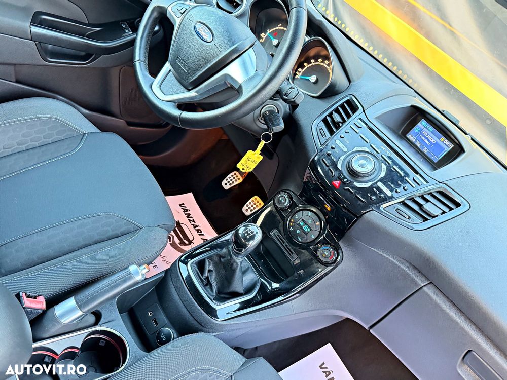 Ford Fiesta 1.6 TDCI DPF Titanium - 16