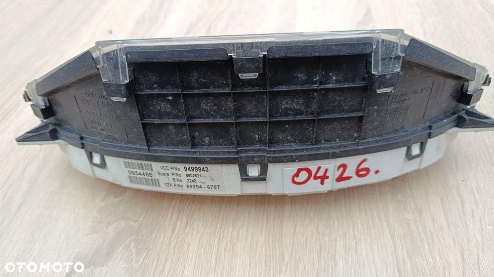 LICZNIK ZEGARY EUROPA VOLVO XC90 2.5T BENZYNA 8602521 9499943 69294-670t - 3