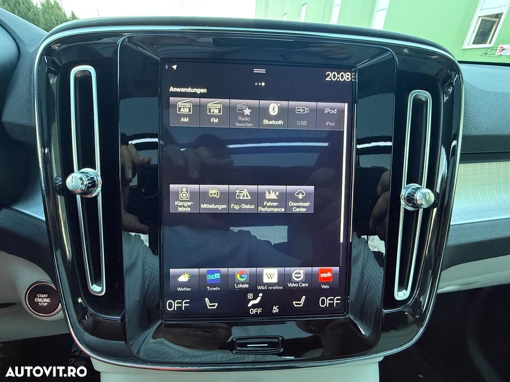 Volvo XC 40 D4 AWD Geartronic Momentum Pro - 26
